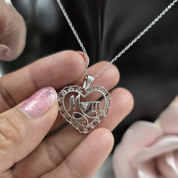 ♥️ MOM STERLING SILVER NECKLACE - Picture 4 of 4